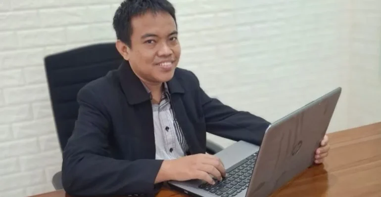 Pengajar Sekolah Ilmu Lingkungan Universitas Indonesia (SIL-UI) Herdis Herdiansyah. ANTARA/HO-SILUI